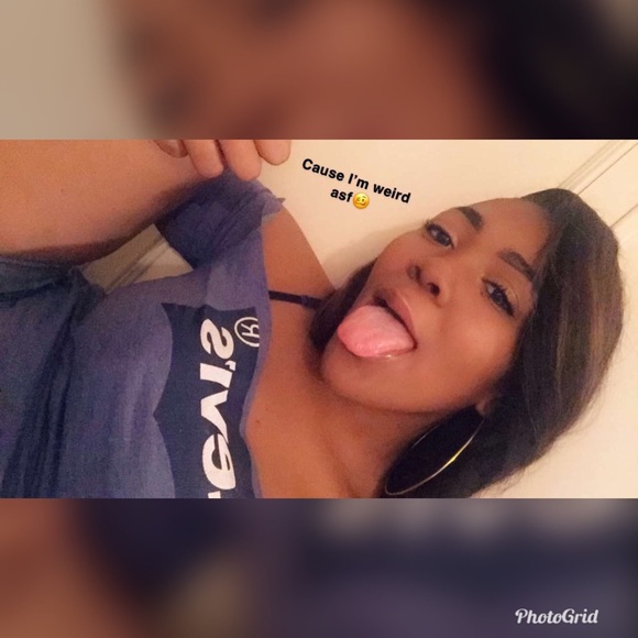 Meet your Posher, Nautica - Picture 1 of 1